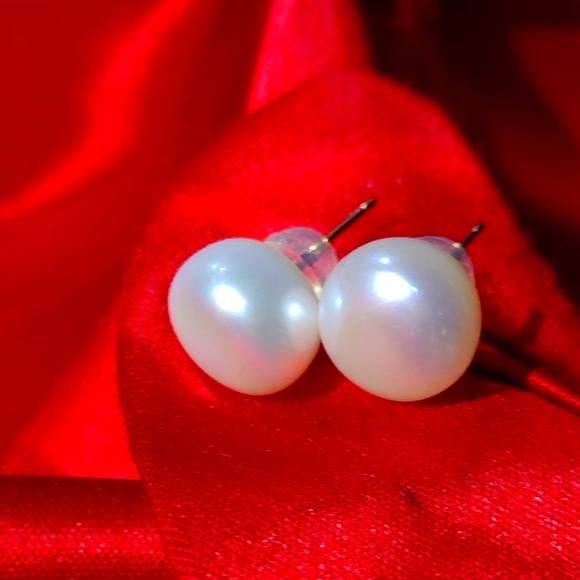 10K Cultured Freshwater Pearl Earrings 2.81gms. 10mm Yellow Gold NWT - Picture 3 of 7